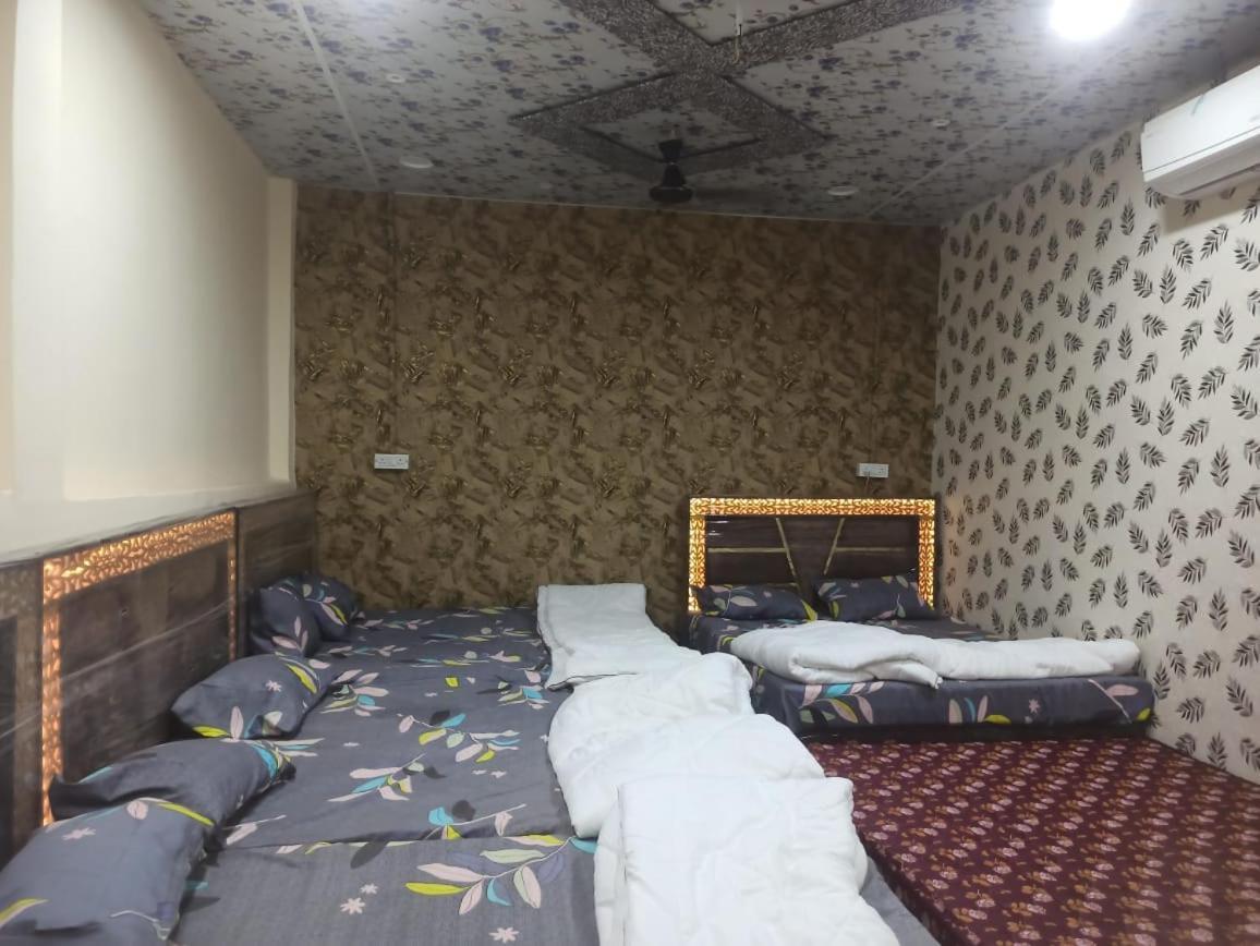 Shree Kashi Govardhan Dham Hotel Ujjain Bagian luar foto