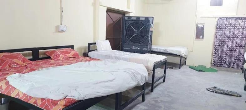 Shree Kashi Govardhan Dham Hotel Ujjain Bagian luar foto